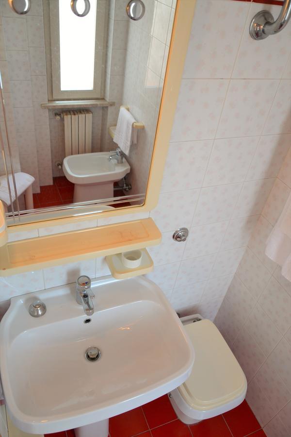 Hotel Antares Garni Giulianova Luaran gambar